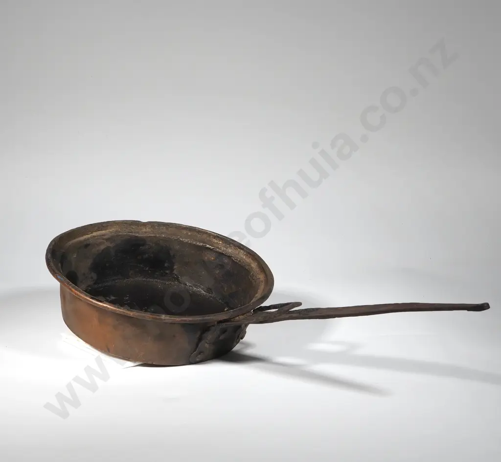 Coppered Pan w Beaten Iron Handle Image 1++