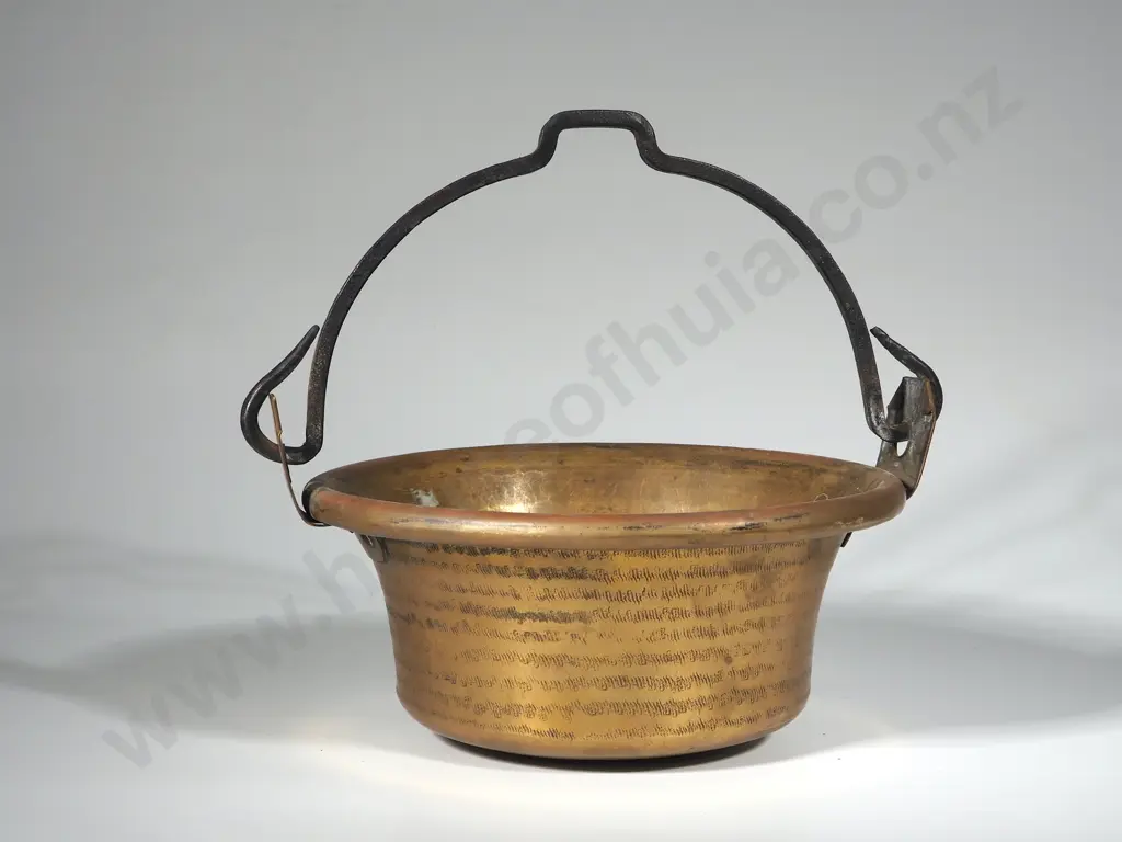 Small Brass Hanging Pot Image 1++