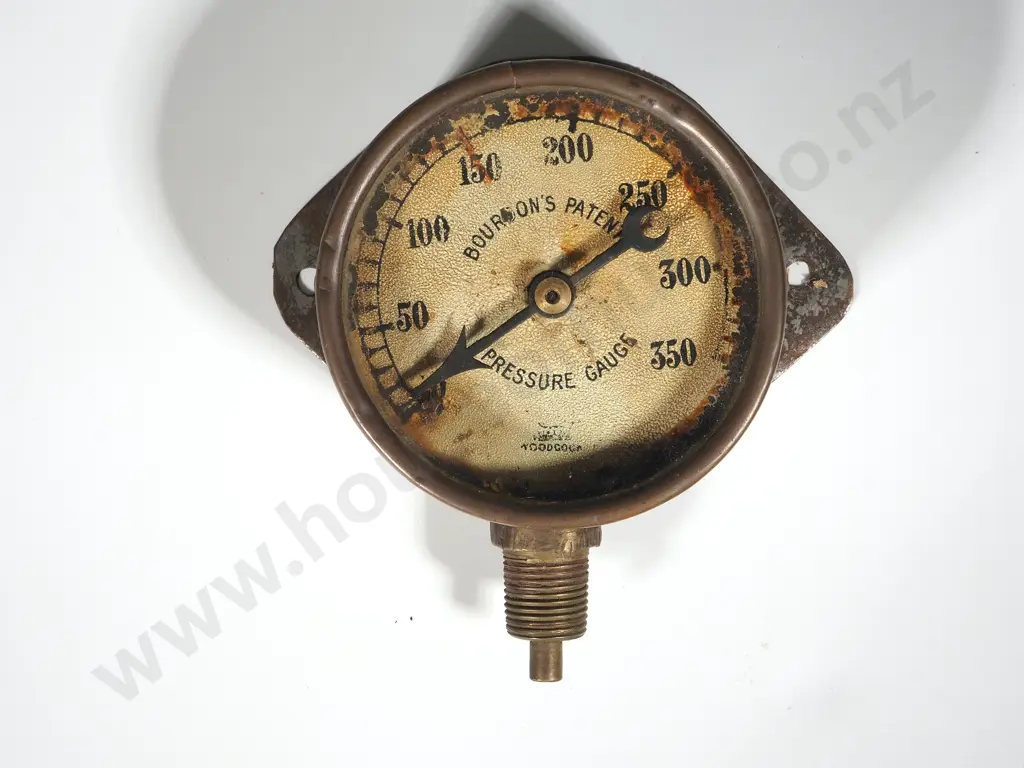 Bourbons Patent Pressure Gauge in Brass Image 1++