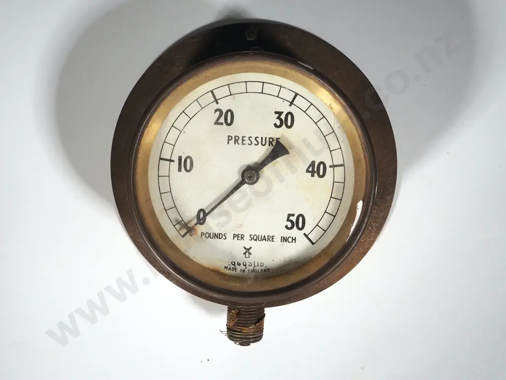Vintage Pressure Gauge in Brass - Made in England Image 1++