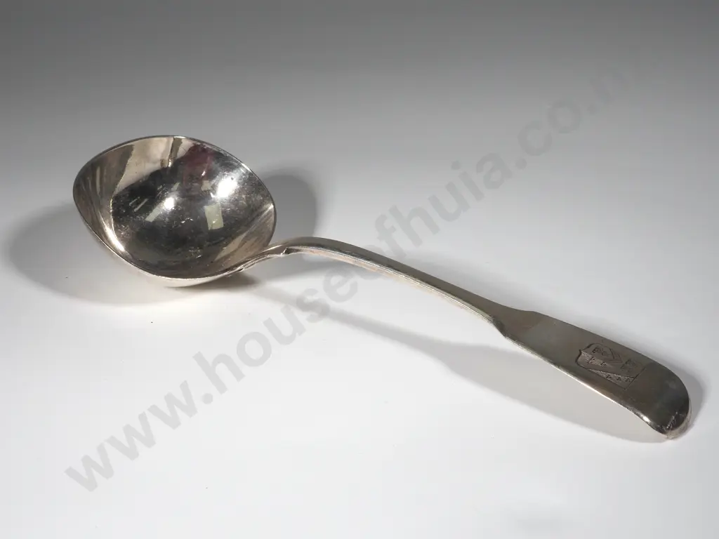 Sterling Silver Sauce Ladle In The Fiddle Pattern With Shield  Crest Image 1++