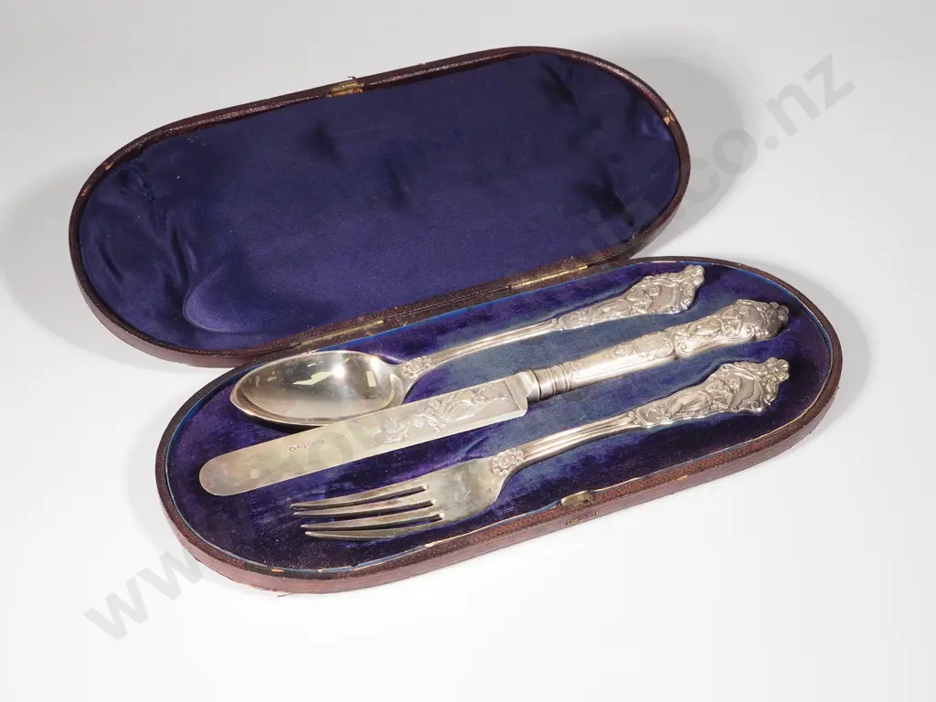 Sterling Silver  Highly Embossed Christening Set With in A Personalised Leather Case Image 1++