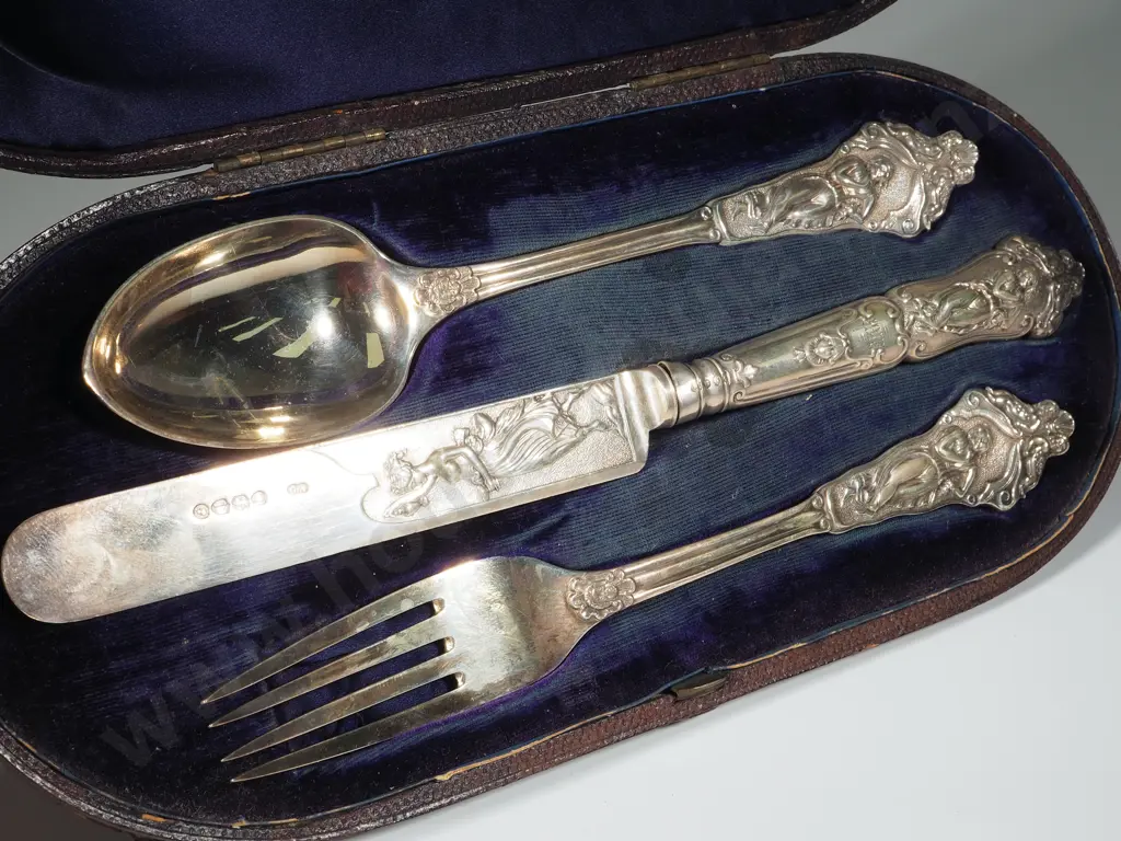 Sterling Silver  Highly Embossed Christening Set With in A Personalised Leather Case Image 1++