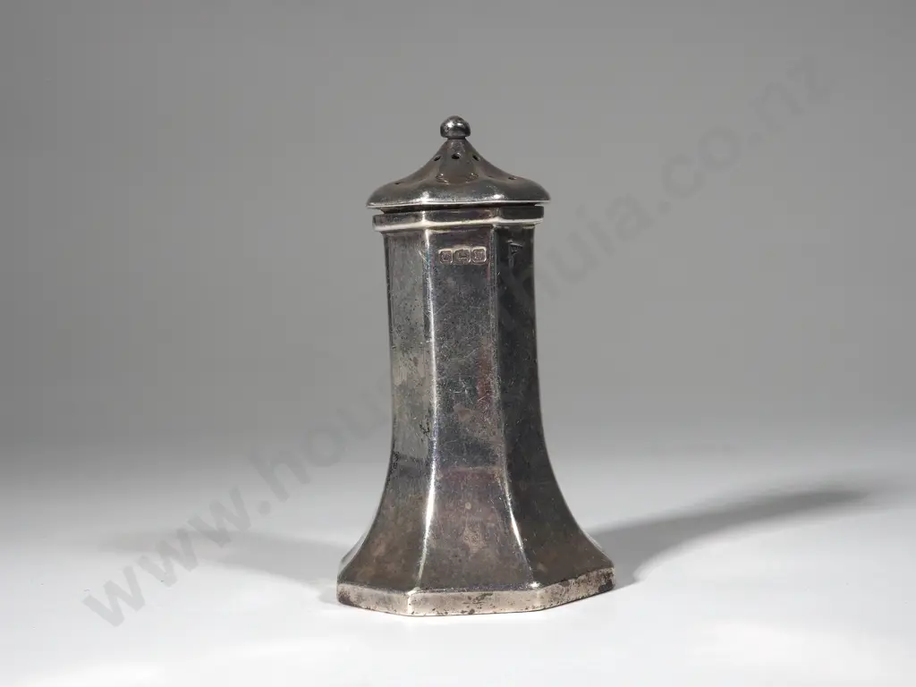 Hexagonal Sterling Silver Pepper Pot Image 1++
