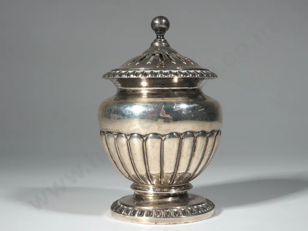 Sterling Silver Pepper Shaker. London 1814 Image 1++