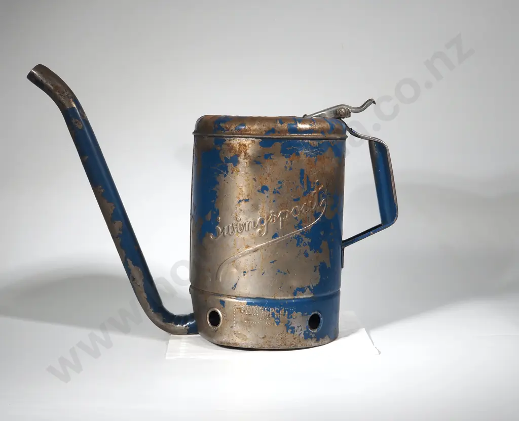 Large Swingspout Tin Oil Pouring Can - Image 1++