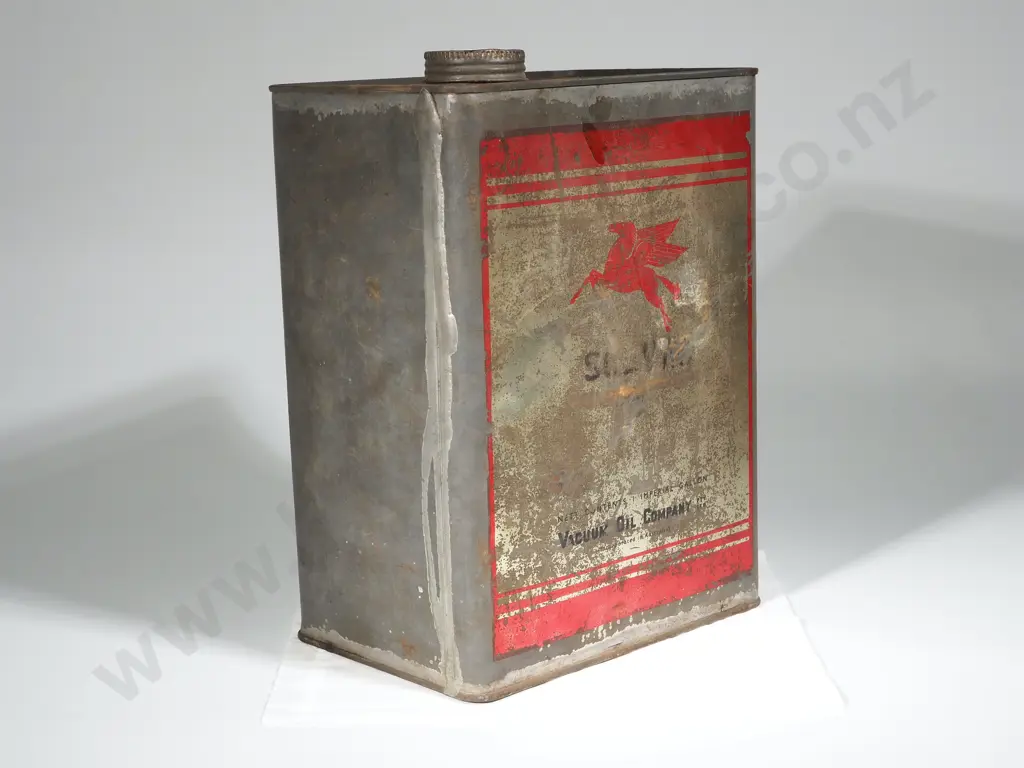 Vintage Pegasus Branded Vacuum Oil Tin - Australian Image 1++