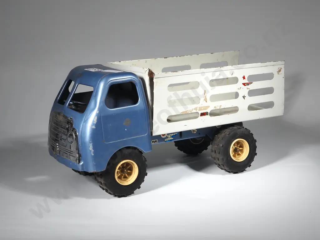 Vintage Toy Truck in Pressed Steel Image 1++