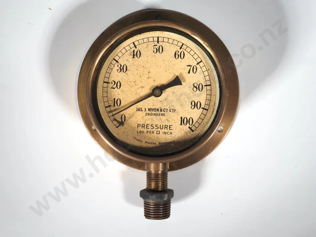James . J Niven & Company Engineers Pressure Gauge in Brass Image 1++