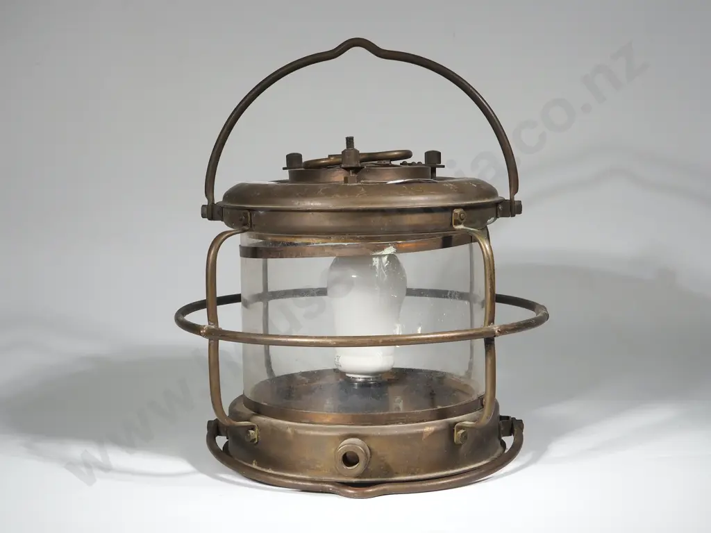 Large Vintage Brass Chinese Lamp Converted to Electric Image 1++