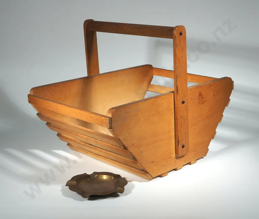 Vintage Wooden Trug & Brass Ashtray Image 1++