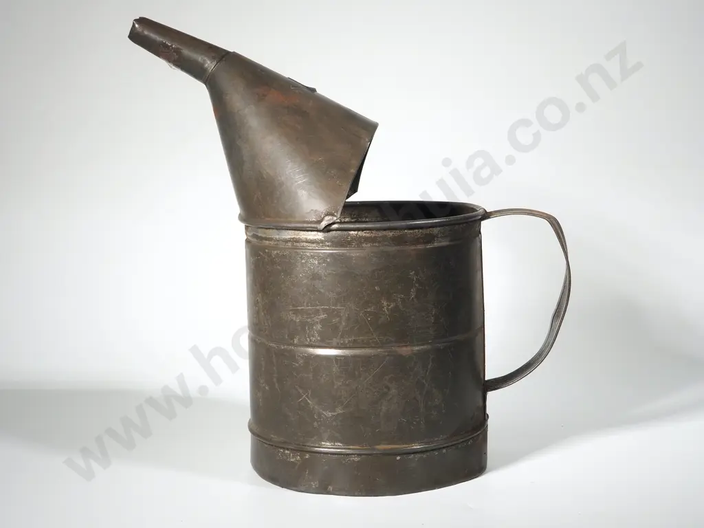 Vintage Automobile Oil Pourer Image 1++