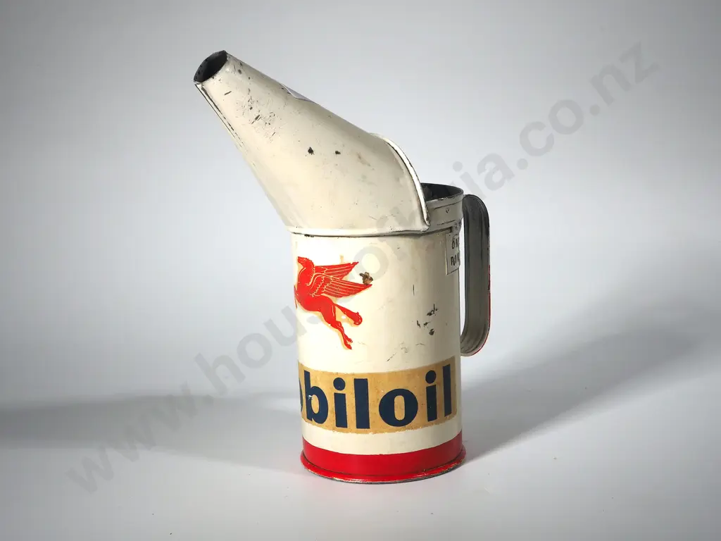 Vintage Mobil Oil Pourer - 1 Pint Image 1++
