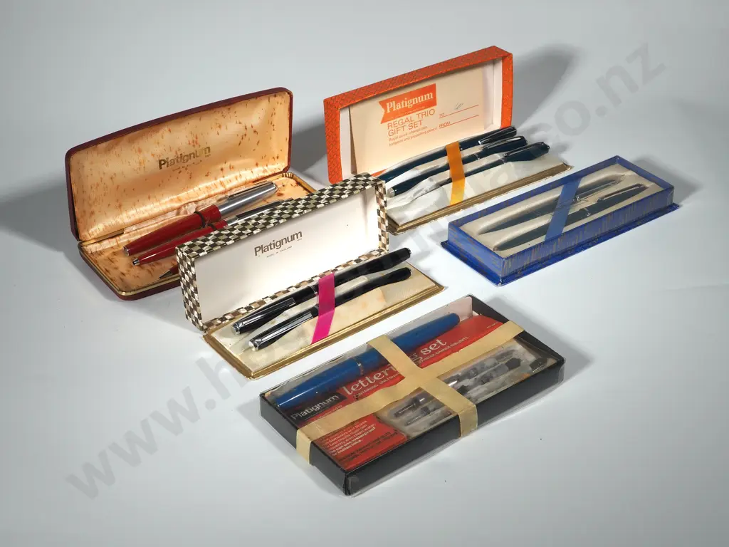 Five Boxed Platignum Pen Sets Image 1++