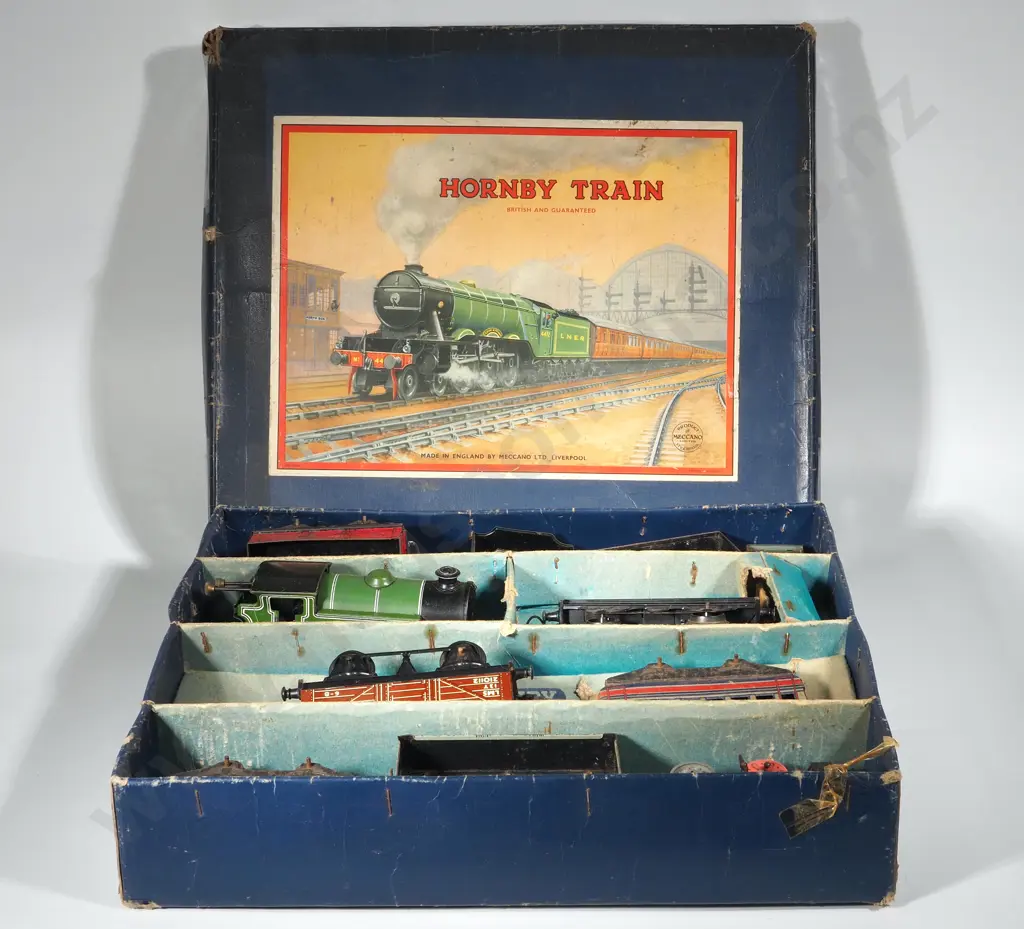 Boxed Hornby Train Set Containing an LNE 460 Train, Carriages & Wagons Image 1++