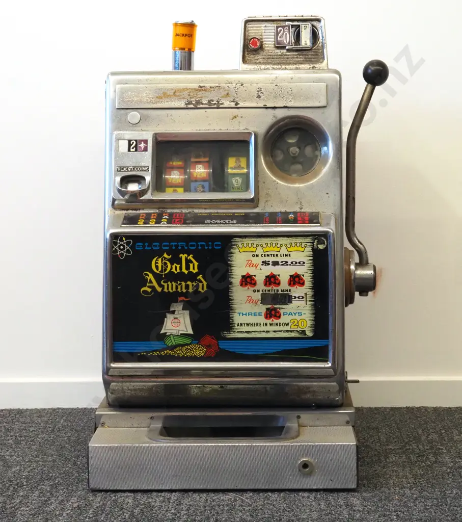 Vintage Coin Slot Machine - A/F Image 1++