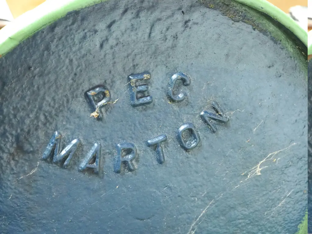 Large Vintage Pec Marton Oil Pump - Image 1++