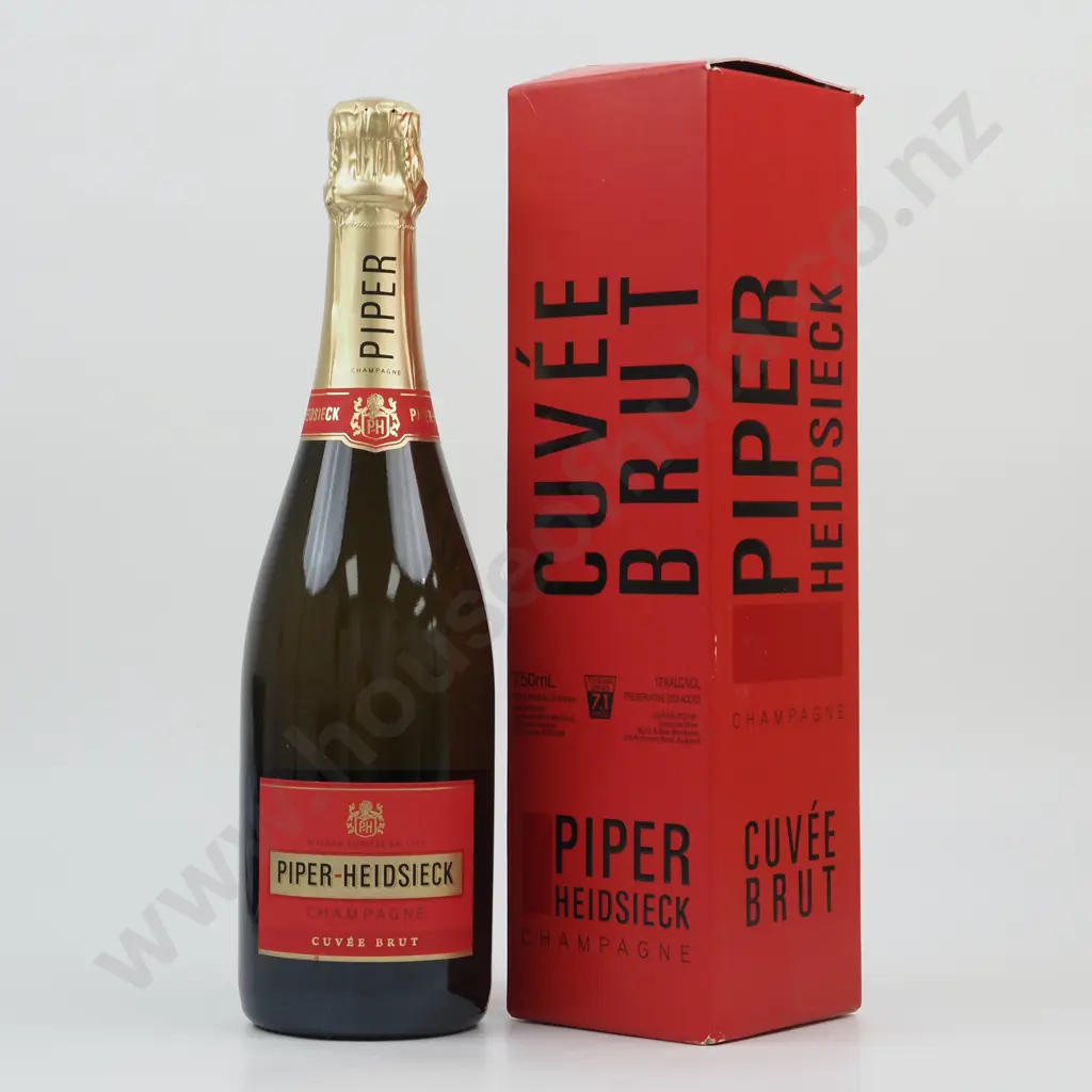 Boxed Champagne Piper Heidsieck - France. Image 1++
