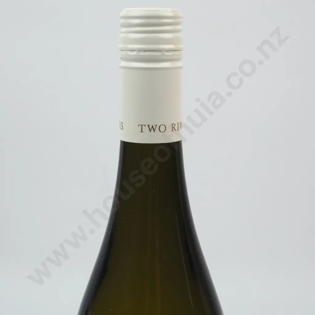 2018 Two Rivers Clos Des Pierre's Chardonnay. Marlborough, New Zealand. Image 1++