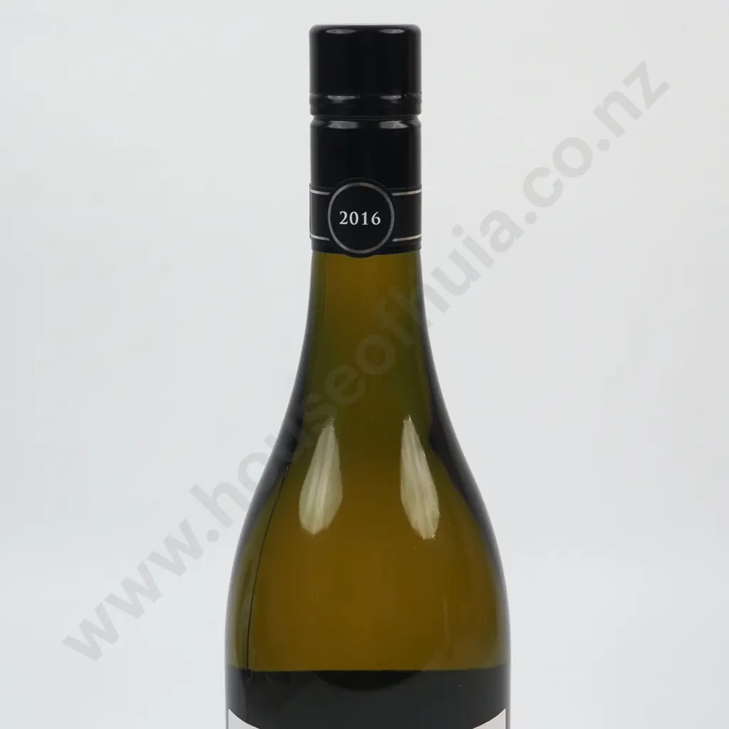 2016 Foxes Island Chardonnay by John Belsham. Belsham Awatere Estate. Image 1++