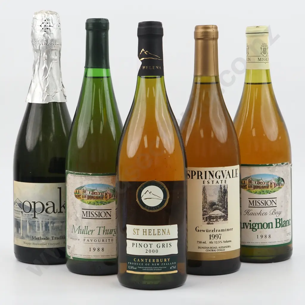 Box of Five Assorted Old New Zealand White Wine. AF Image 1++