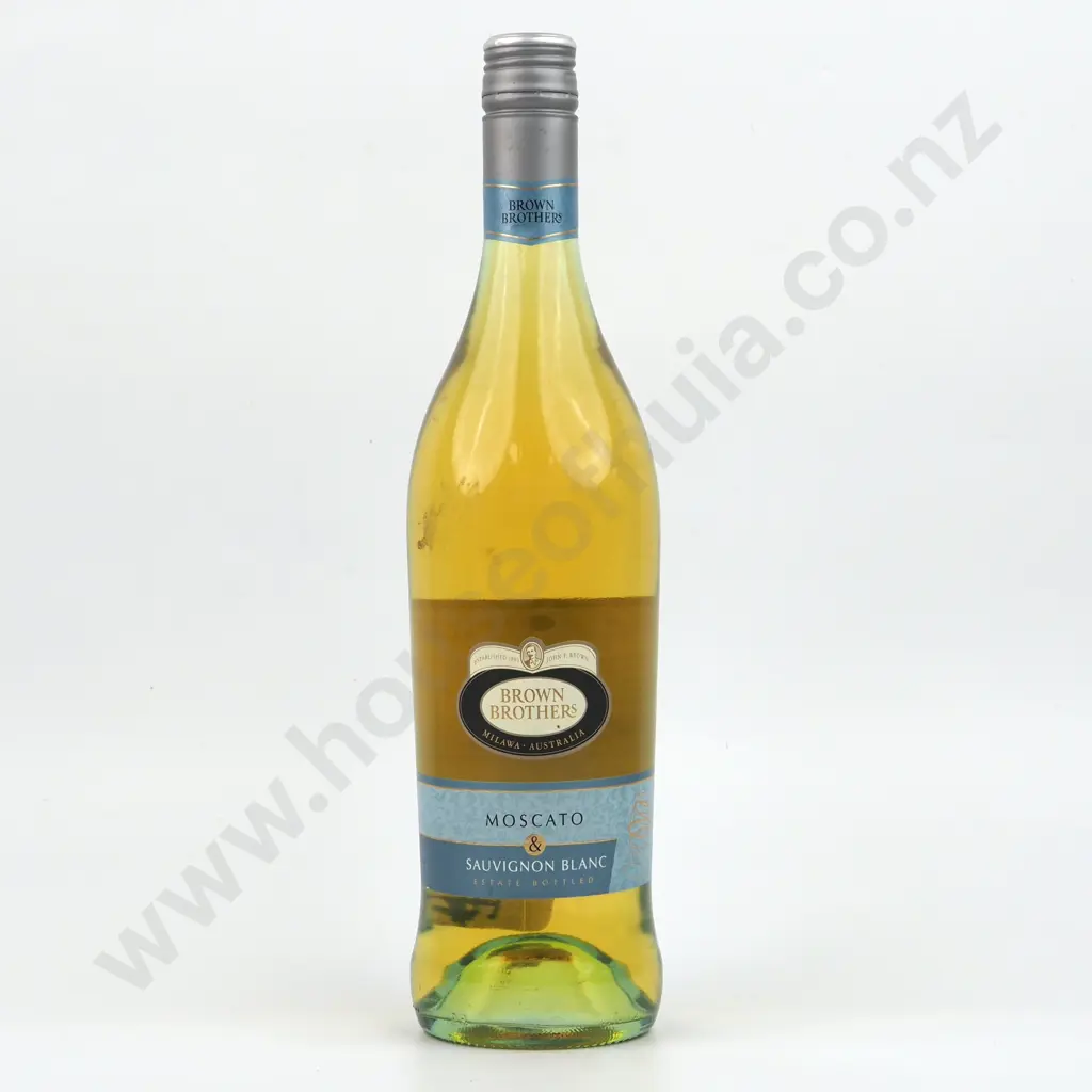 Brown Brothers Moscato & Sauvignon Blanc. Western Australia. Image 1++
