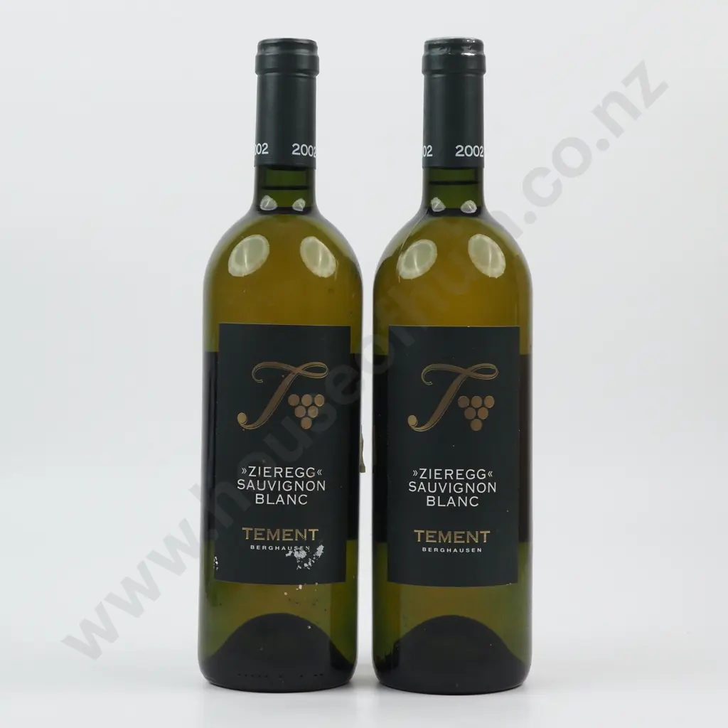 Two Bottles 2002 Zieregg Sauvignon Blanc - Austria. Image 1++