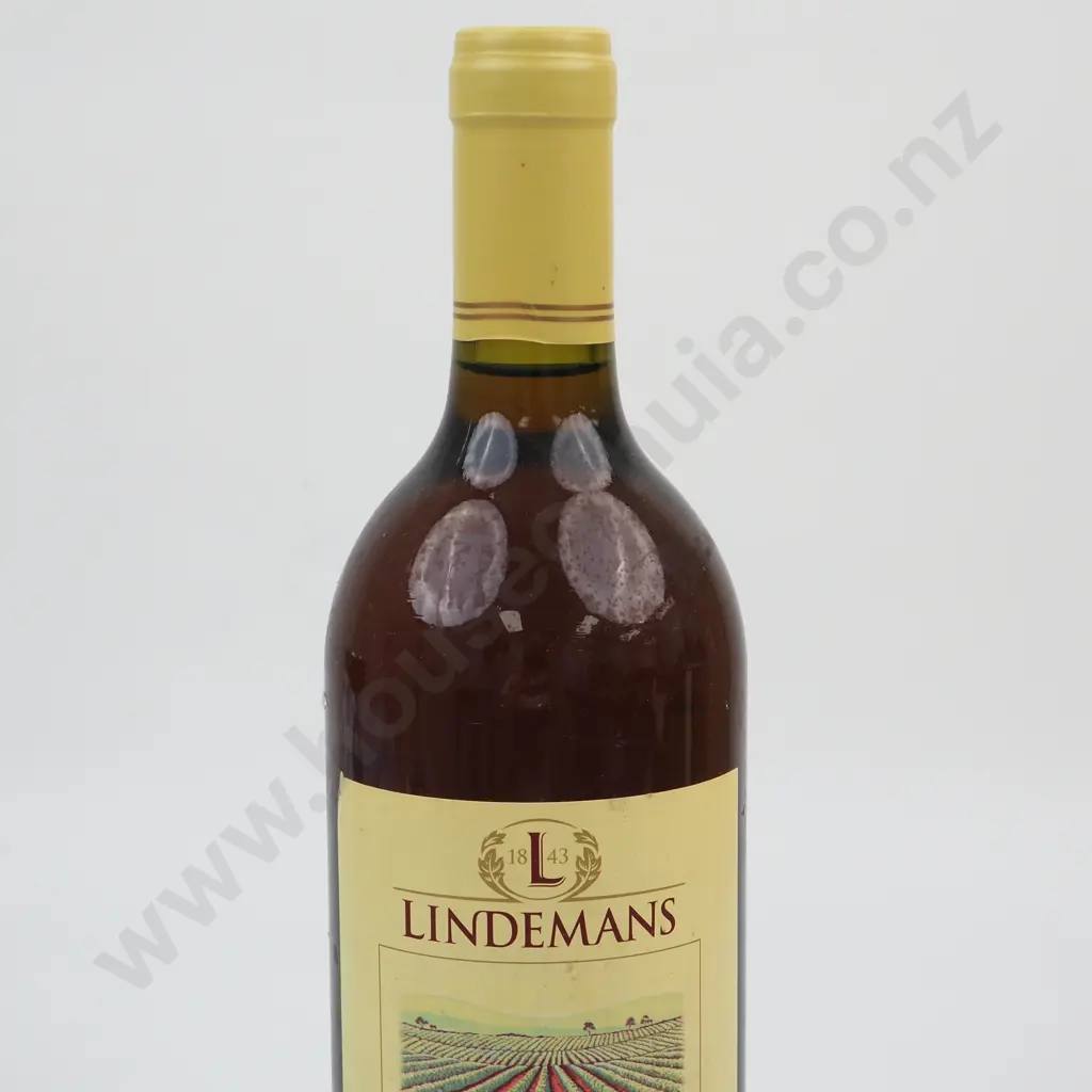 Lindeman's Porphyry Sweet White Wine - Australia. Image 1++