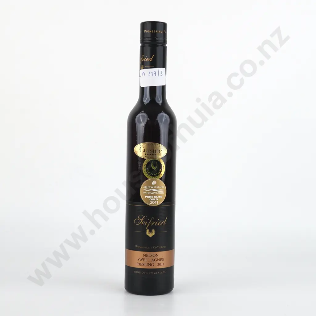 Pair of Seifried Nelson 'Sweet Agnes' Riesling, 2011 Image 1++
