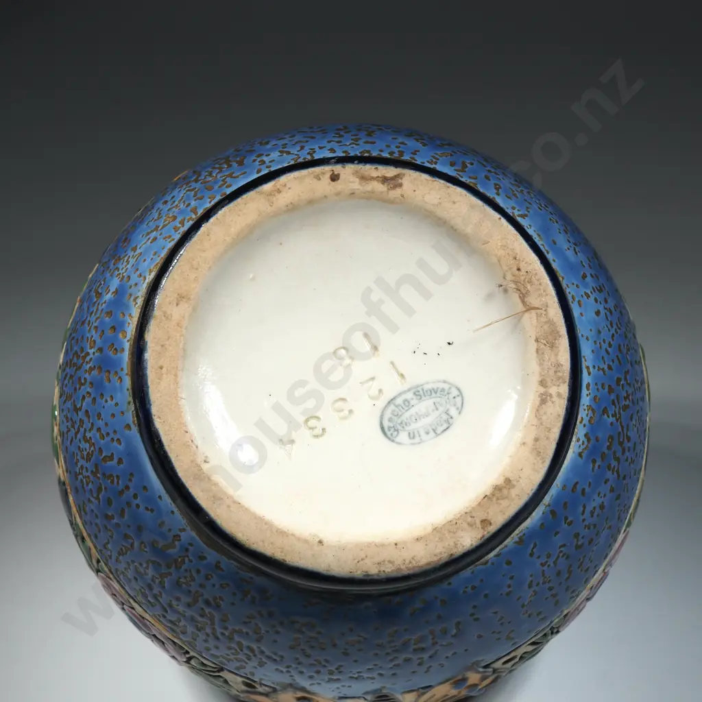 Vintage Art Nouveau Czech Amphora Pottery Bowl/Basket w A Floral Band Image 1++