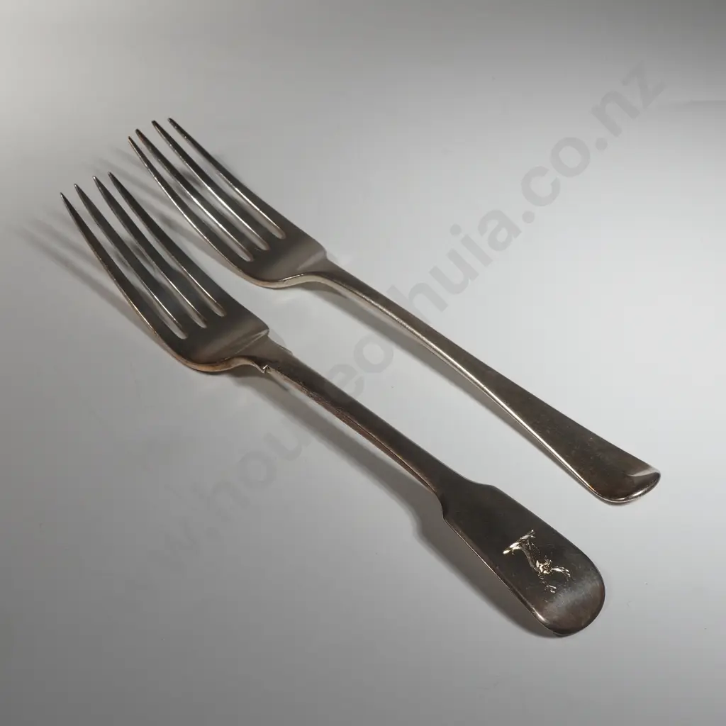 Two Crested Sterling Silver Forks - Georgian Hallmarks Image 1++