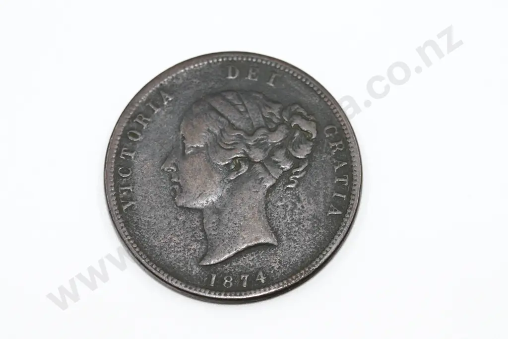 United Service Hotel, Auckland, one penny, 1874, very fine. C.V. $70 Image 1++