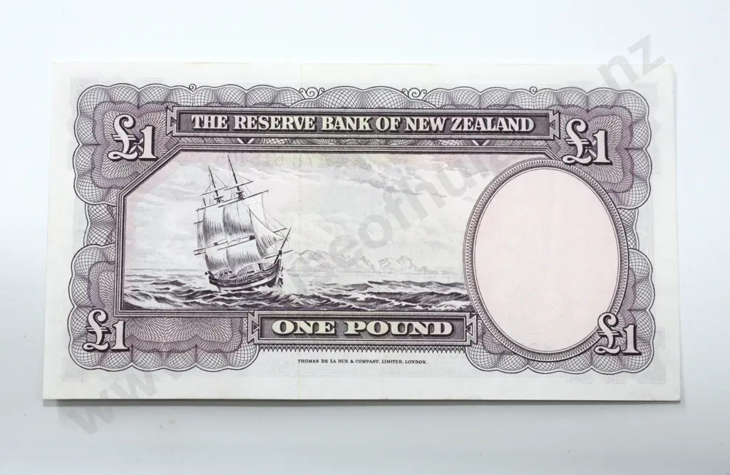 One pound, Fleming signature, almost uncirculated. C.V. $130 Image 1++