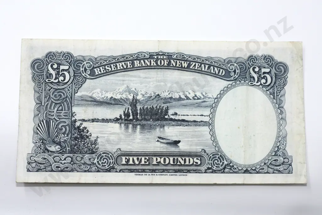 Five pounds, Hanna signature, very fine. C.V. $150 Image 1++