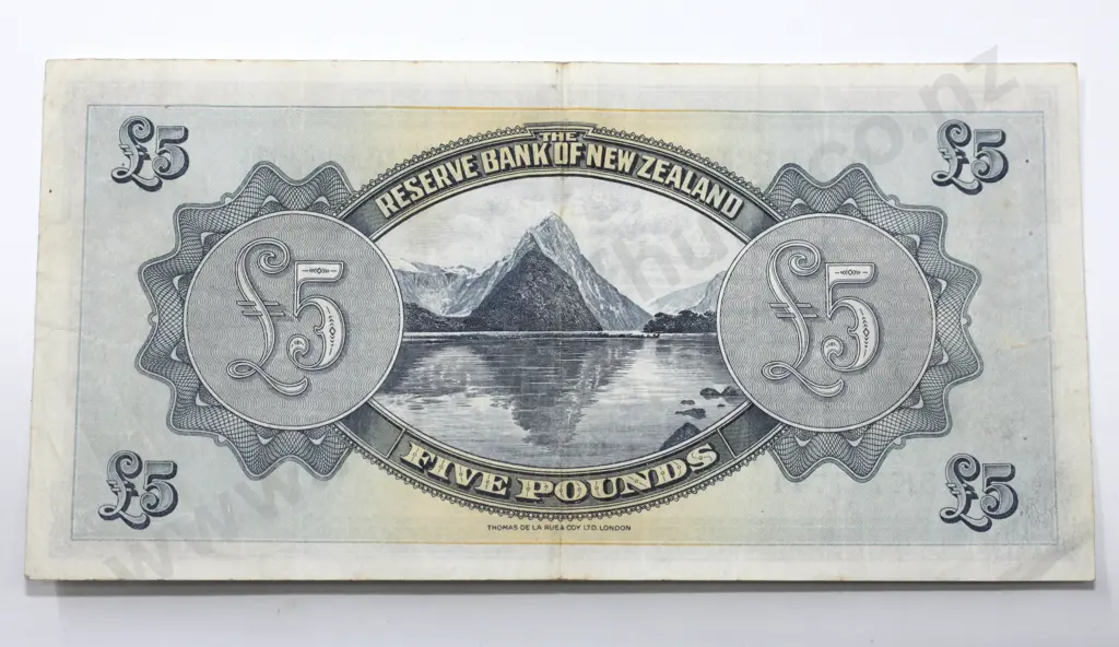 New Zealand 5 Pound Banknote (1934 Lefeaux)  Image 1++