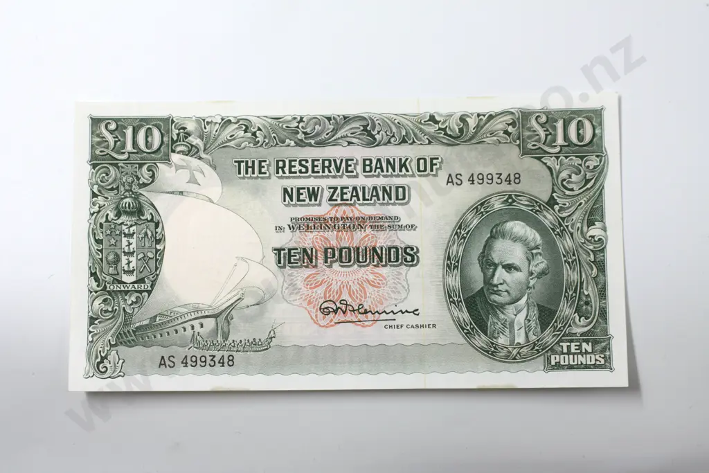 New Zealand 10 Pound Banknote (Fleming EF) Image 1++