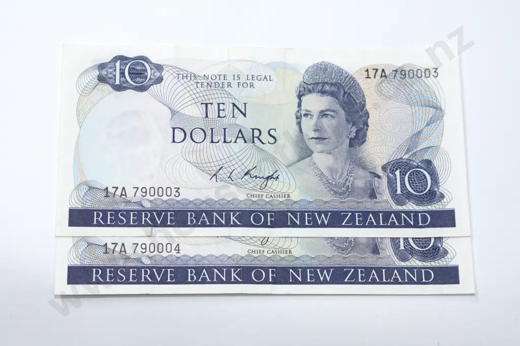 Ten dollars, consecutively numbered pair, Knight signature, very fine. Combined C.V. $110 Image 1++