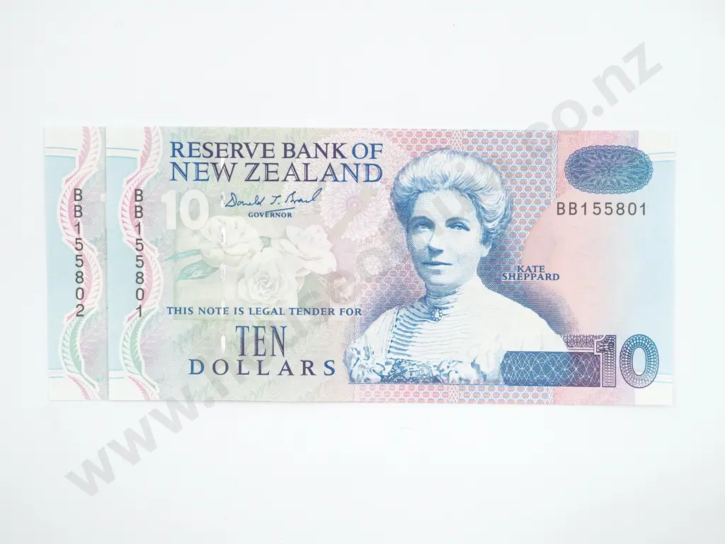 Ten dollars, consecutively numbered pair, Brash signature, type III, uncirculated. Combined C.V. $120 Image 1++