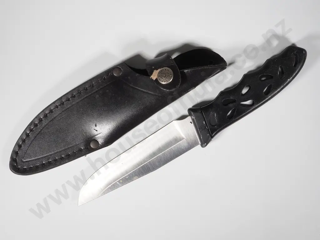 NITO Spanish Stainless Steel Knife in Leather Scabbard Image 1++