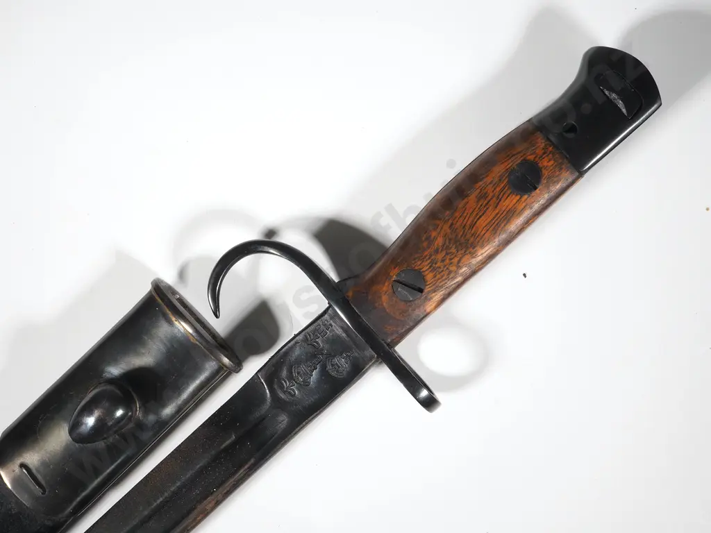 Reproduction 1907 Bayonet w Hooked Quillion Image 1++