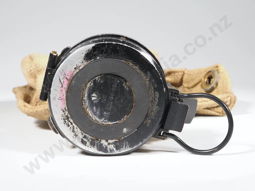 M73 British Compass Marching Compass in WW2 Pouch Image 1++