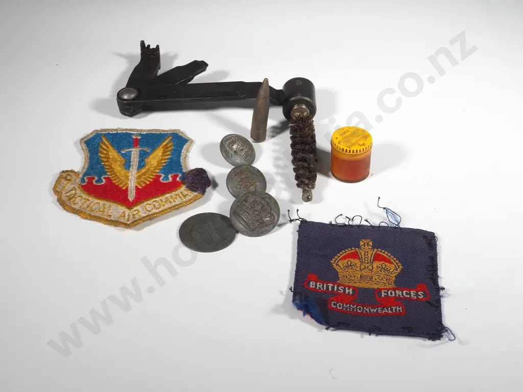 Assorted Lot incl WW1 German Buttons / Rifle Cleaning Tool / M1 Carbine Grease & Two Cloth Patches Image 1++