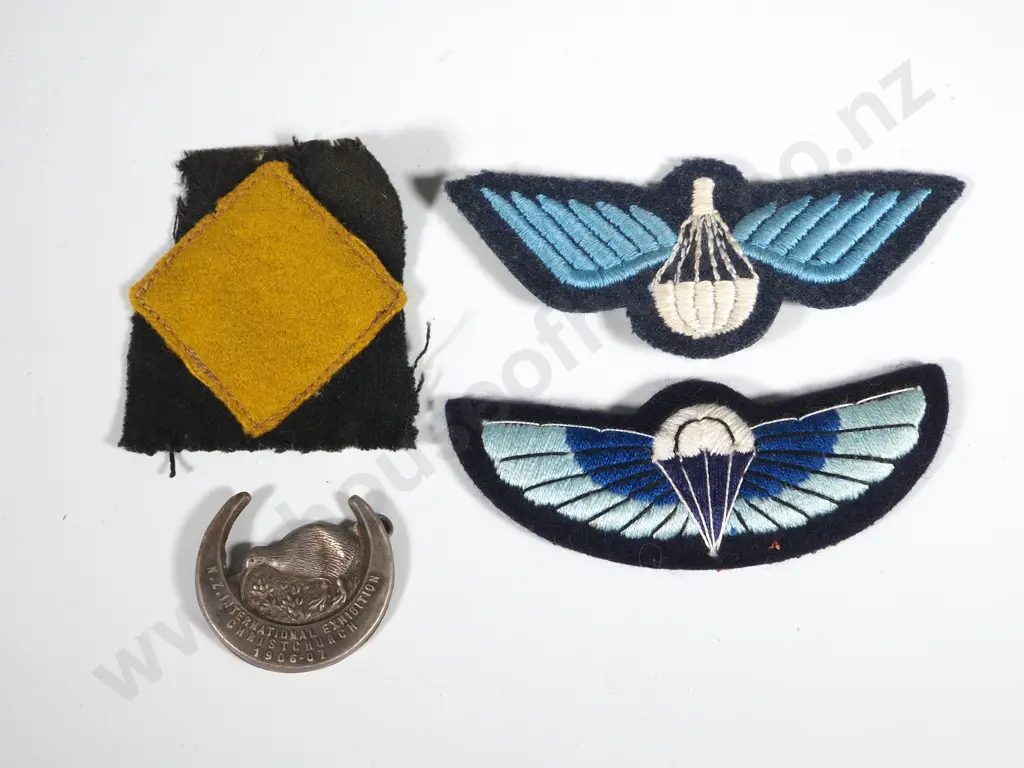 Assorted Lot of Three Patches & Silver Exhibition 1906 Brooch - WW1 & SAS Image 1++