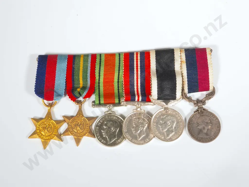 WW2 RNZAF Long Service Miniature Medal Group Image 1++