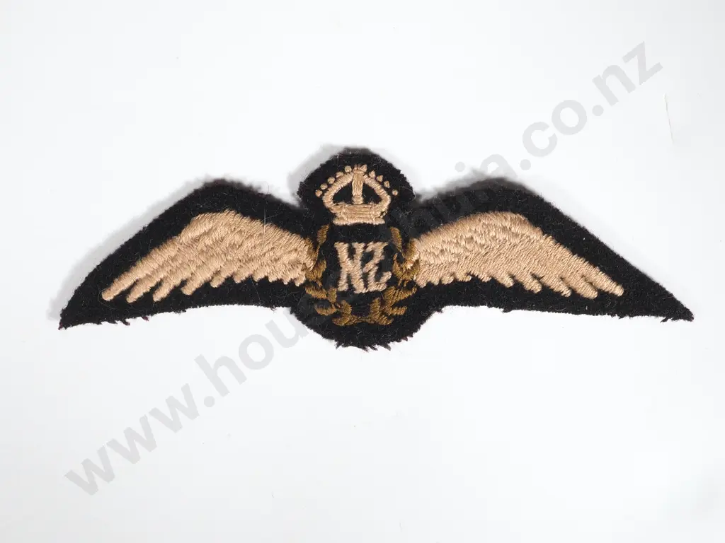 WW2 Cloth Pilots Wings - New Zealand Image 1++