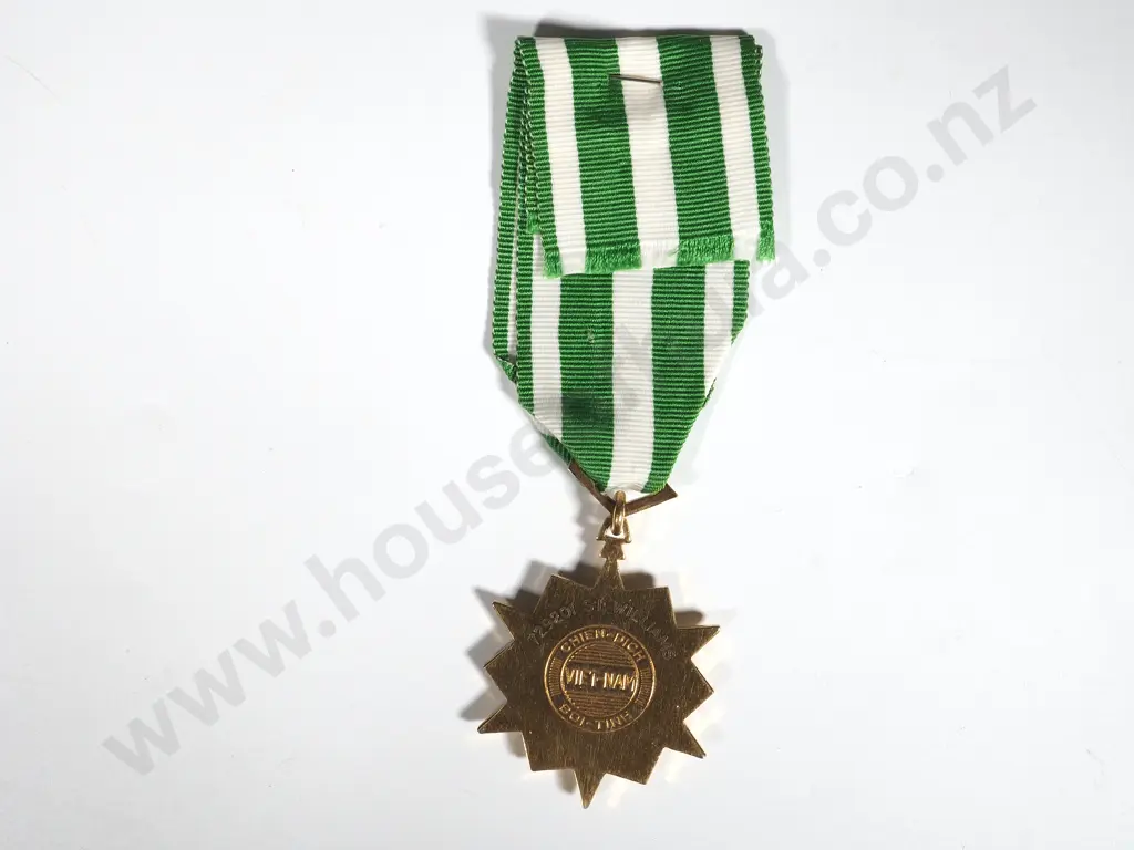 Vietnam War Medal to 729201 S L Williams Image 1++