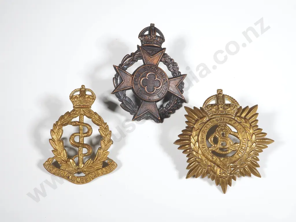 WW2 NZ Medical Corp Collar Badge / Chaplains Cap Badge / NZ Army Service Corp Cap Badge Image 1++