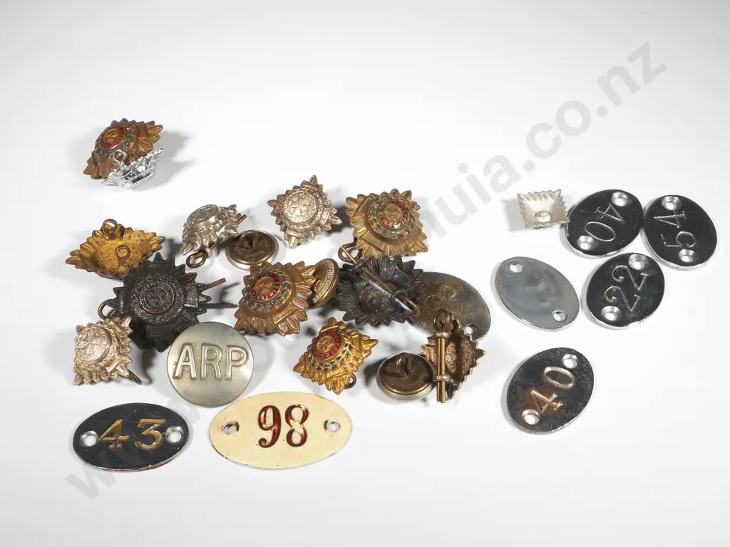 Assorted Lot of Rank Pips & Military Buttons Image 1++