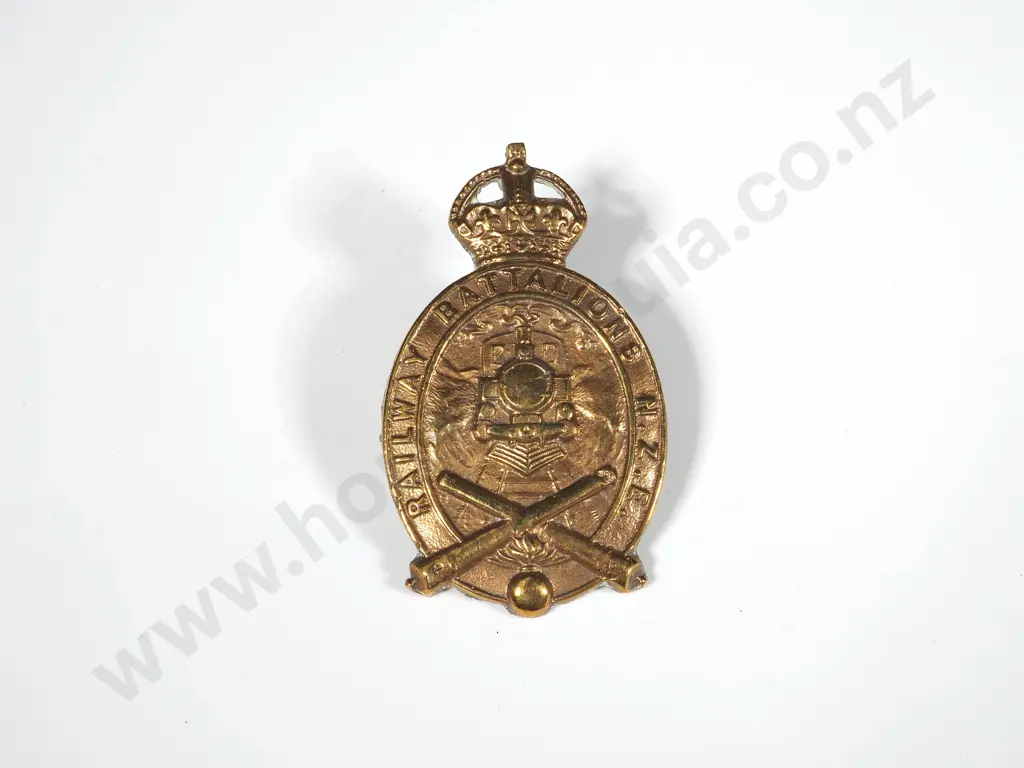 WW1 New Zealand Railway Battalion Cap Badge Image 1++