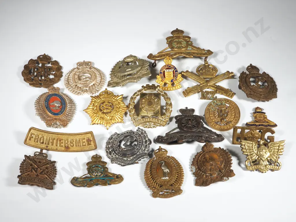 Assorted Lot of WW1/2 Cap & Other Badges - Some A/F Image 1++